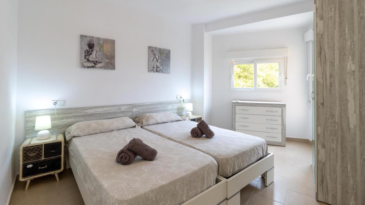 Modern 2 Bedroom Apartment 100 M From The Beach ฮาเวอา ภายนอก รูปภาพ